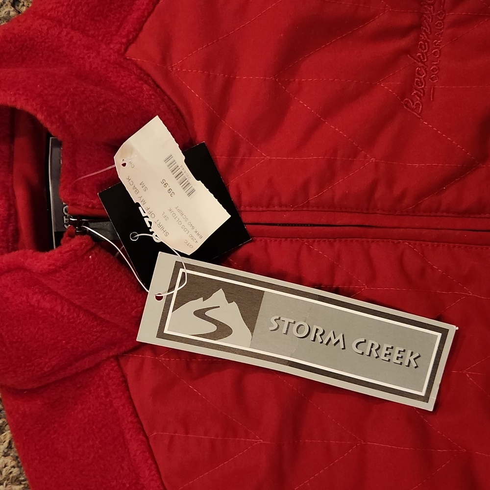 NWT Women's Storm Creek Quilted Red Fleece Jacket Size S - Picture 2 of 9